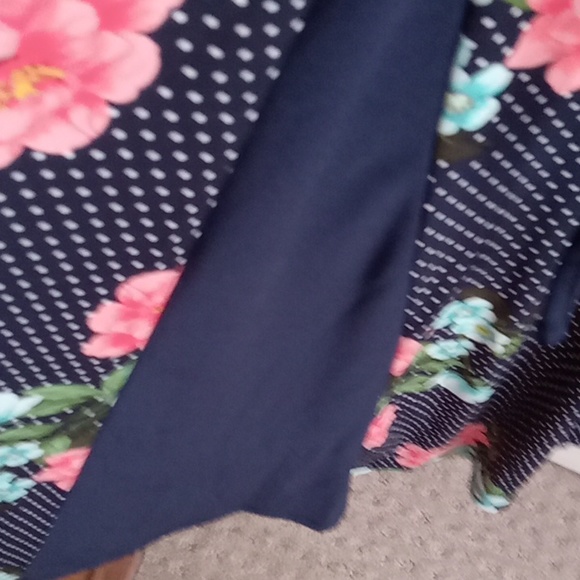 Dress - Picture 4 of 6